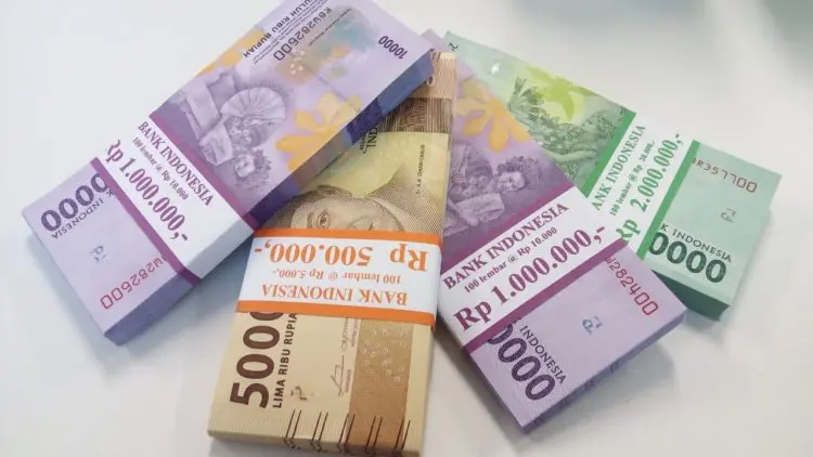 Rupiah Melemah Seiring Aksi Protes di Hongkong