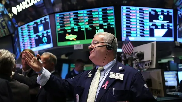 Wall Street Lanjutkan Pelemahan