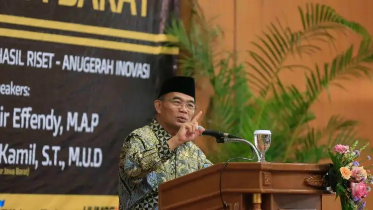 Kemendikbud Lakukan Pemetaan Sekolah Rawan Jual Beli Kursi