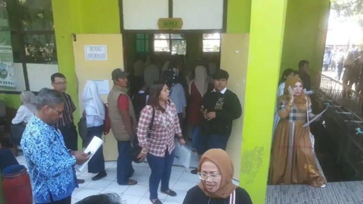 Antrean PPDB di SMAN 1 Soreang Bikin Pusing Orang Tua Siswa
