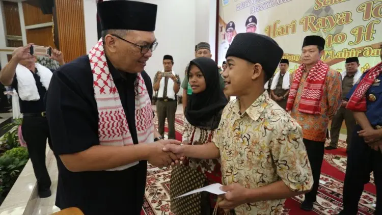 Mang Oded Minta Satpol PP Makin Tingkatkan Kinerja