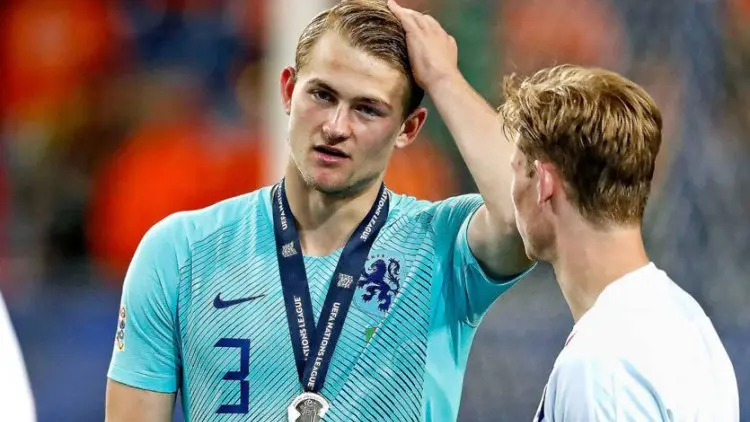 Barcelona Gigit Jari, De Ligt Bilang: No!