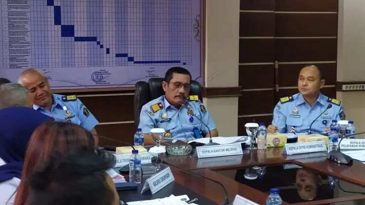 Buntut Setnov Plesiran, Dua Petugas Lapas Sukamiskin Disanksi