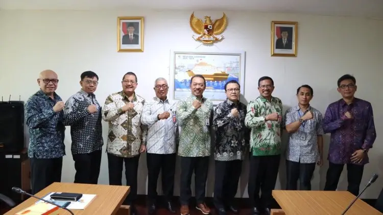 Generasi Milenial Duduki Direksi PT DI 