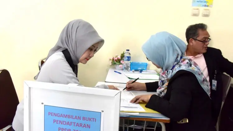 Putri Ridwan Kamil Daftar PPDB Sesuai Aturan