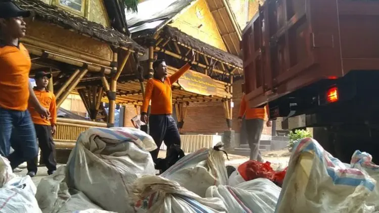 Inilah Teknologi Pencegah Sampah Plastik Masuk Laut