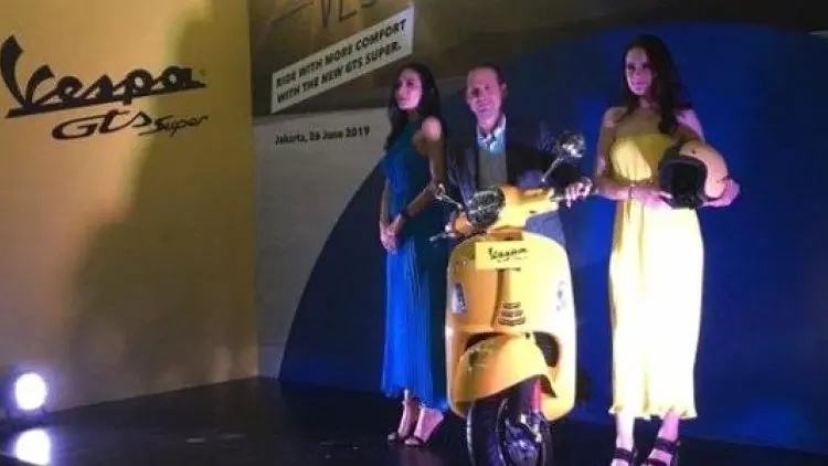 Piaggio Segarkan Vespa GTS Super 150