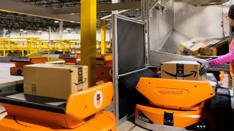 Melihat Kinerja Robot Pegasus Milik Amazon