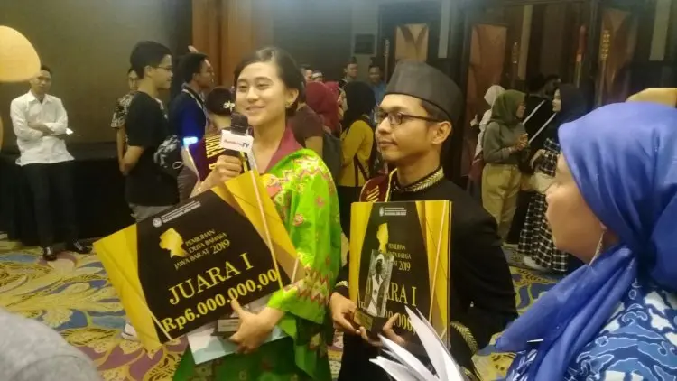 Gina dan Rizki Terpilih Menjadi Duta Bahasa Jawa Barat 2019