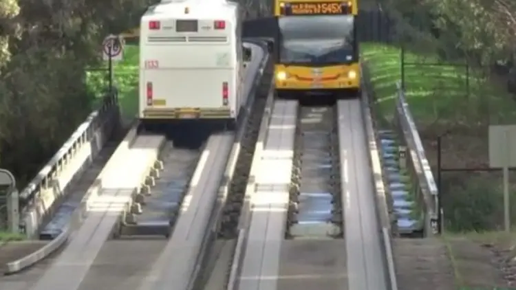 Kemenhub Kaji Moda Transportasi O-Bahn