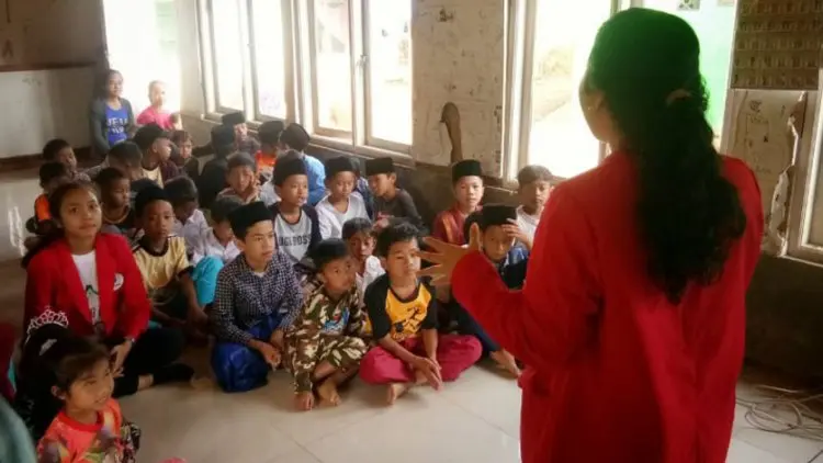 Pustaka Cerita Tumbuhkan Minat Baca di "Kampung Putus Sekolah"
