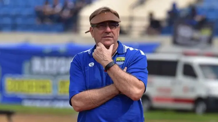 Robert Alberts Mulai Ancam Pemain Persib