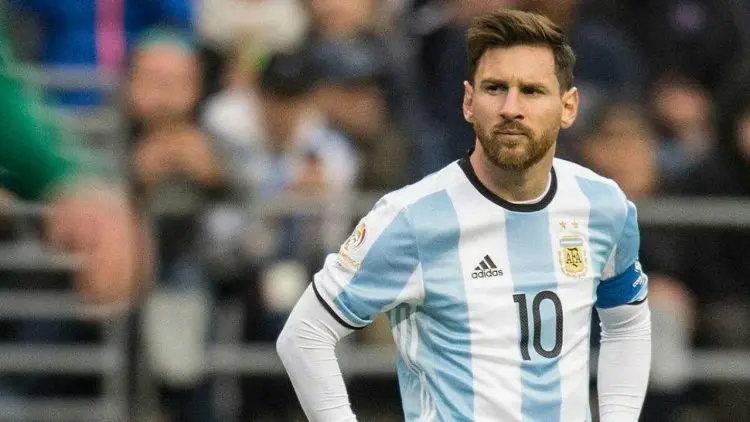 Bisa Tembus Pertahanan Hebat Brasil, Messi?
