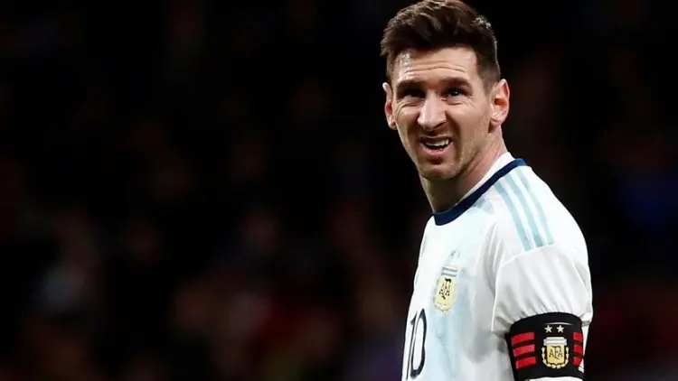 Kesalnya Messi kepada Wasit Saat Argentina 'Ditendang Brasil'