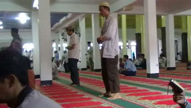 Bolehkah Salat Qabliyah Digabung Tahiyatul Masjid?