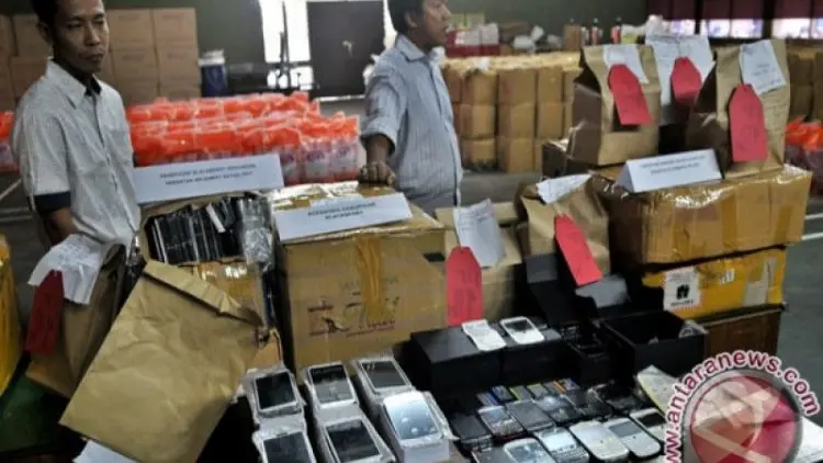 Jangan Abaikan Risiko Beli Ponsel Ilegal