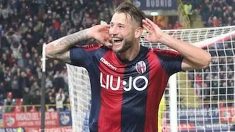Milan Siapkan 20 Juta Euro untuk Mitchell Dijk