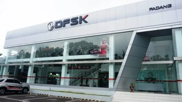 Perluas Jaringan, DFSK Buka Diler Baru di Padang