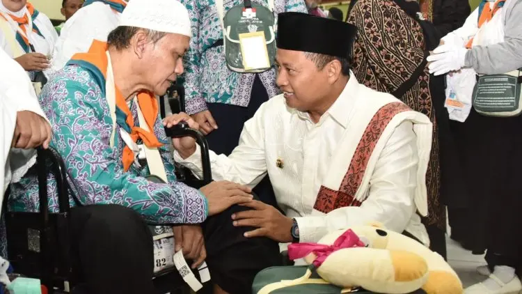 Wagub Jabar Lepas Calon Haji Kloter 1 Asal Bogor