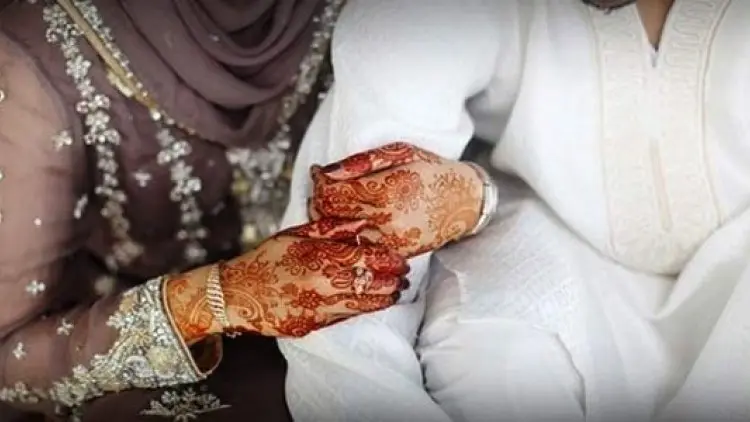 Suami Tak Selera tapi Tetap "Melayani" Istri