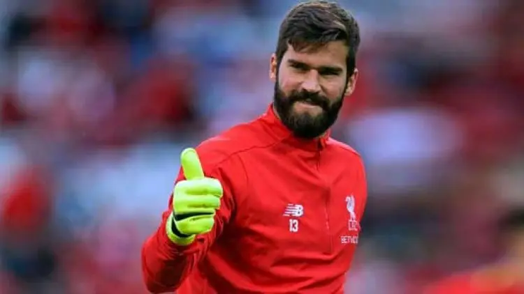Alisson Becker Pantas Jadi Legenda Liverpool
