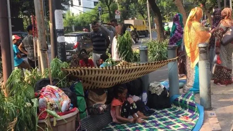 Para Pencari Suaka di Kebon Sirih Tengah Frustasi