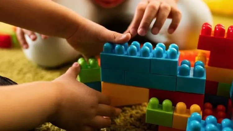 Pilih Mainan yang Aman untuk Anak