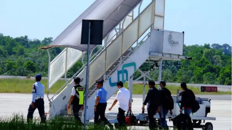 KPK Bawa Gubernur Kepulauan Riau ke Jakarta