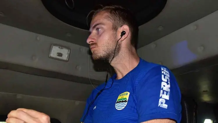 Pengalaman Pertama Mihelic Naik Barracuda ke Stadion