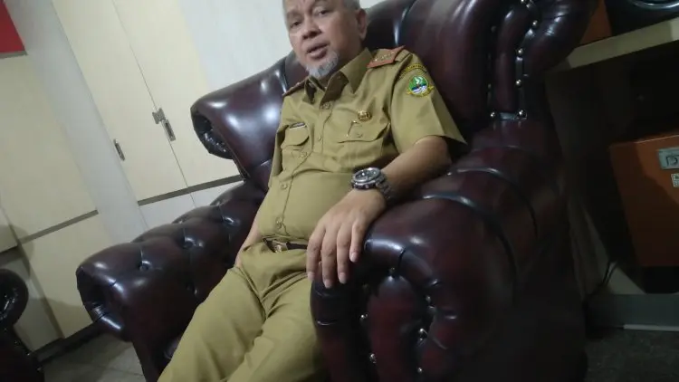 Diskanlut Jabar Segera Cari Solusi Soal Tengkulak Petani Garam