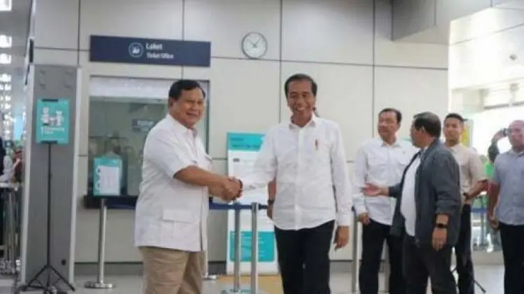 Prabowo-Jokowi Bertemu di Stasiun MRT Lebak Bulus