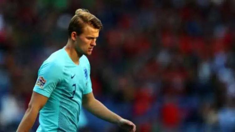 Ditinggal Ajax, De Ligt Gabung Juventus?