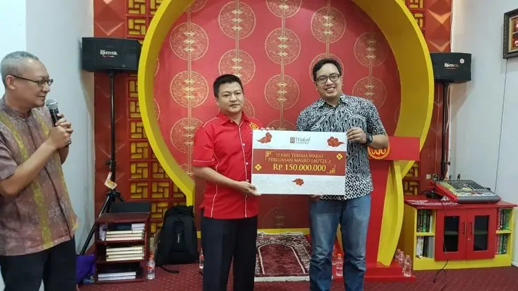 BWS ITB Kucurkan Rp150 Juta Untuk Masjid Lautze 2 Bandung