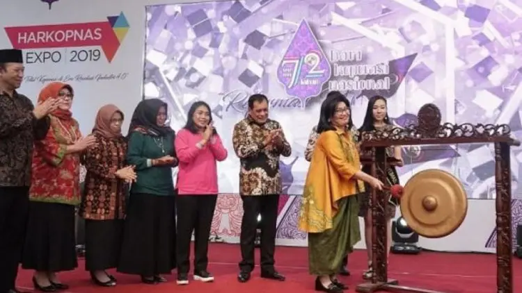 16 Tokoh Jabar Raih Penghargaan Satyalancana dan Bakti Koperasi UKM