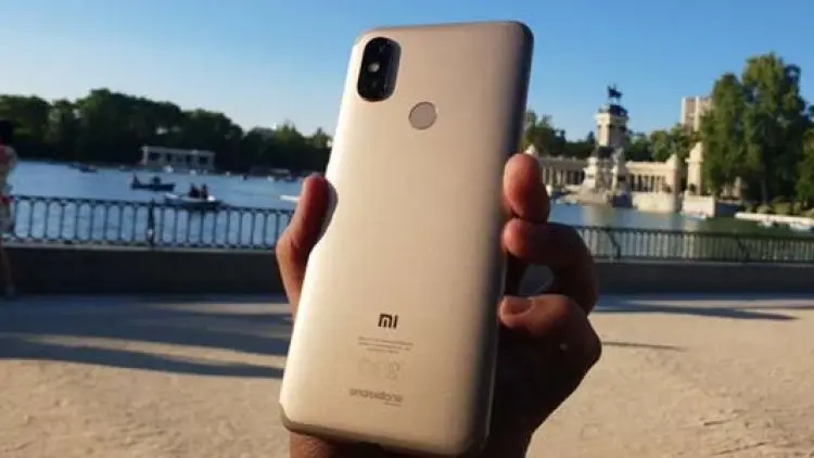 Xiaomi Mi CC9 Menjelma Jadi Mi A3?