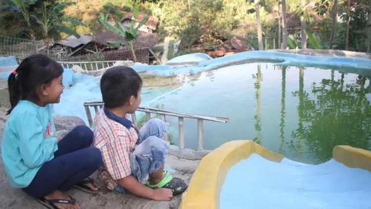 Foto: Pesona Wisata Kolam Renang Murah Sisa Galian C