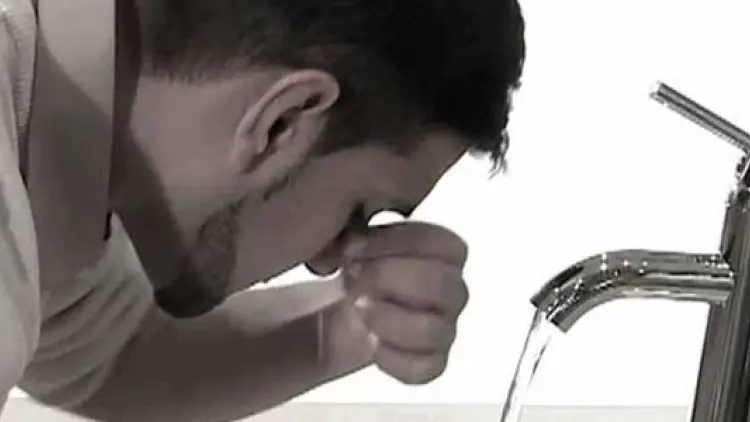 Awas, Setan Bermalam di Lubang Hidung