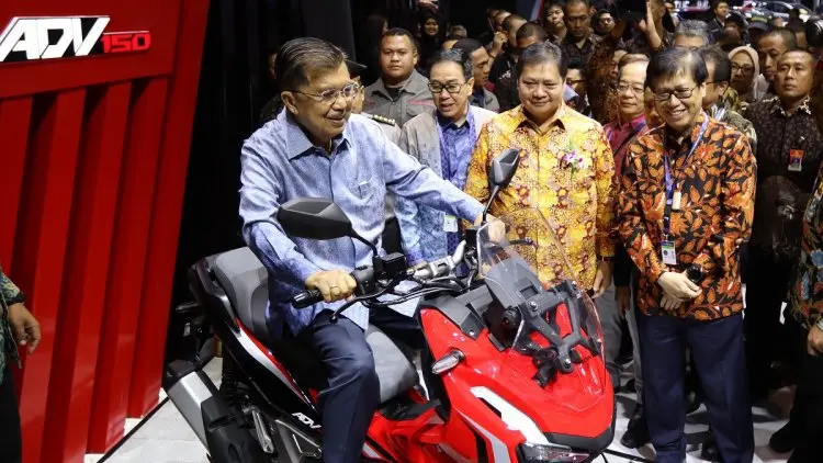 Honda Luncurkan ADV150, Skutik Penjelajah Jalanan