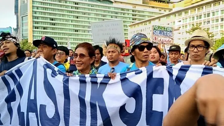 49 Elemen Masyarakat Tolak Plastik Sekali Pakai