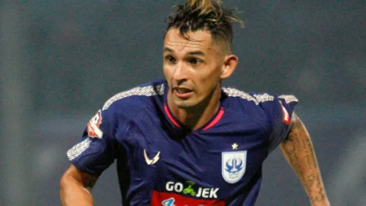 Dikalahkan Persib, Escobar: PSIS Sulit karena Kena Kartu Merah