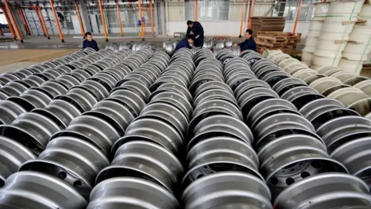 DPR Nilai Jokowi Tak Lindungi Industri Baja Lokal
