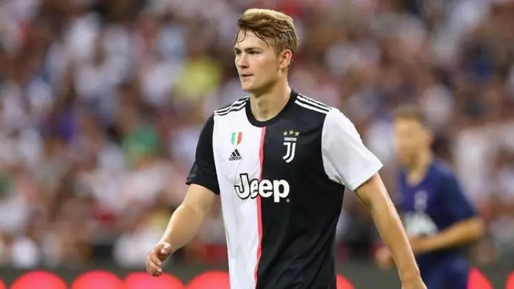 Ternyata De Ligt Sudah Punya Jersey Tim Ini Sejak Kecil