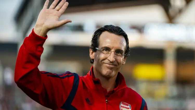 Emery Masih Menunggu untuk Belanja Pemain
