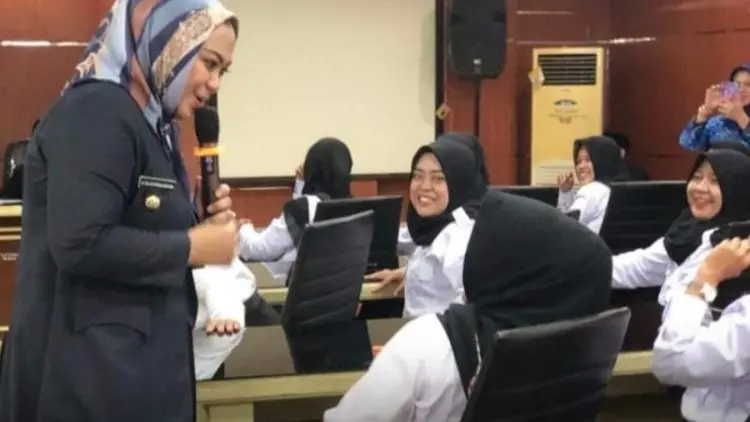 Bidan Dimaksimalkan Tekan Kematian Ibu dan Bayi