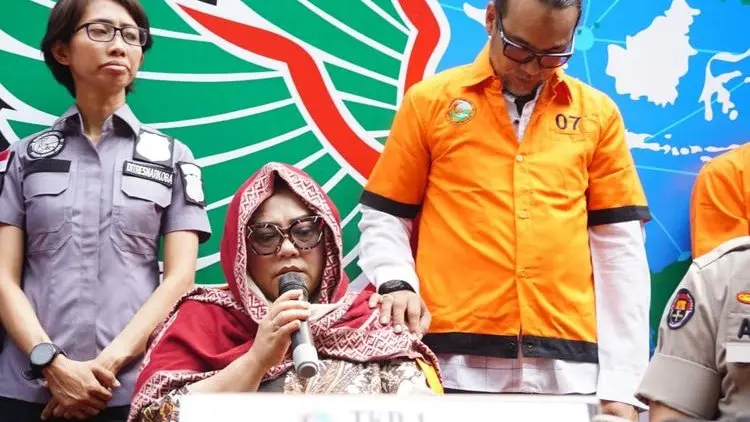 Hari Ini Nunung Jalani Pemeriksaan Rambut & Darah