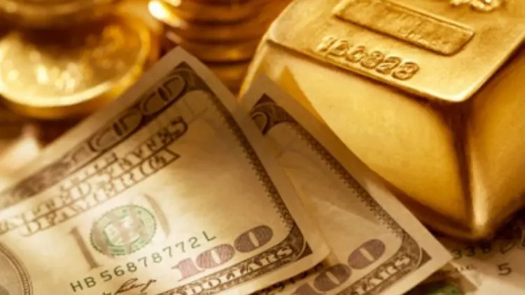 Dolar AS Picu Harga Emas Berjangka Turun