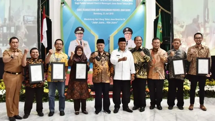 Akselerasi Jawa Barat Juara, 300 IKM Terima Sertifikat Halal