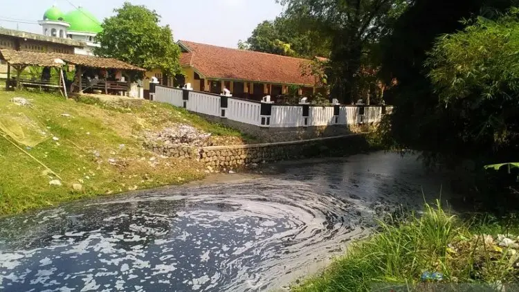 Wabup Karawang Kecewa Kinerja DLHK Atasi Pencemaran Sungai
