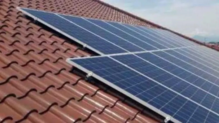 Bila Peduli Lingkungan, Gunakan PLTS Roof Top