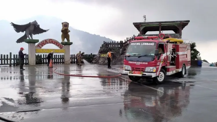 30 Truk Disiapkan Angkut Abu Vulkanik Tangkuban Parahu
